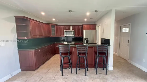 $3,550 | 8820 Southwest 43rd Terrace, Miami, FL 33165