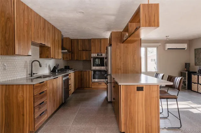 $885,000 | 2120 South Taft Avenue, Loveland, CO 80537