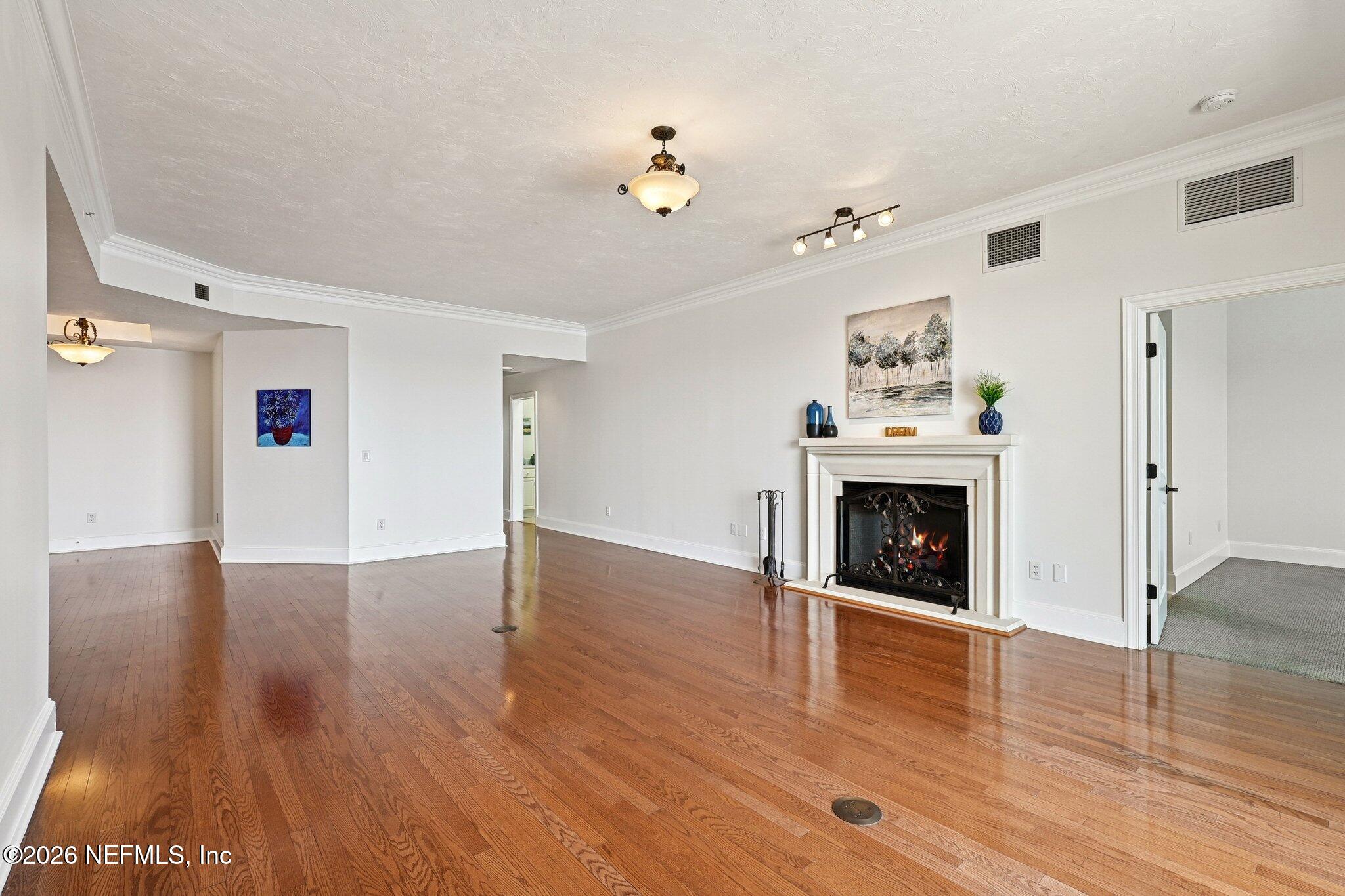 2358 Riverside Avenue, Unit 405 Jacksonville, FL 32204 - Photo 23 of 118 11-web-or-mls-- 2358 Riverside Ave-L1605