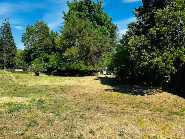 $149,990 | 106 North West Street, Yreka, CA 96097