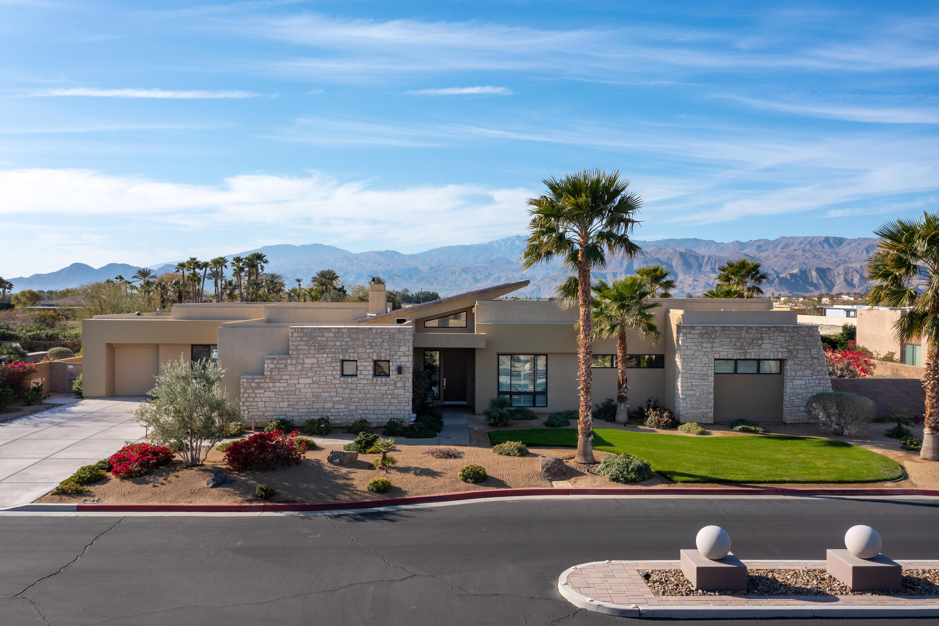 13 Via Montagna Rancho Mirage, CA 92270 - Photo 9 of 35 Entry