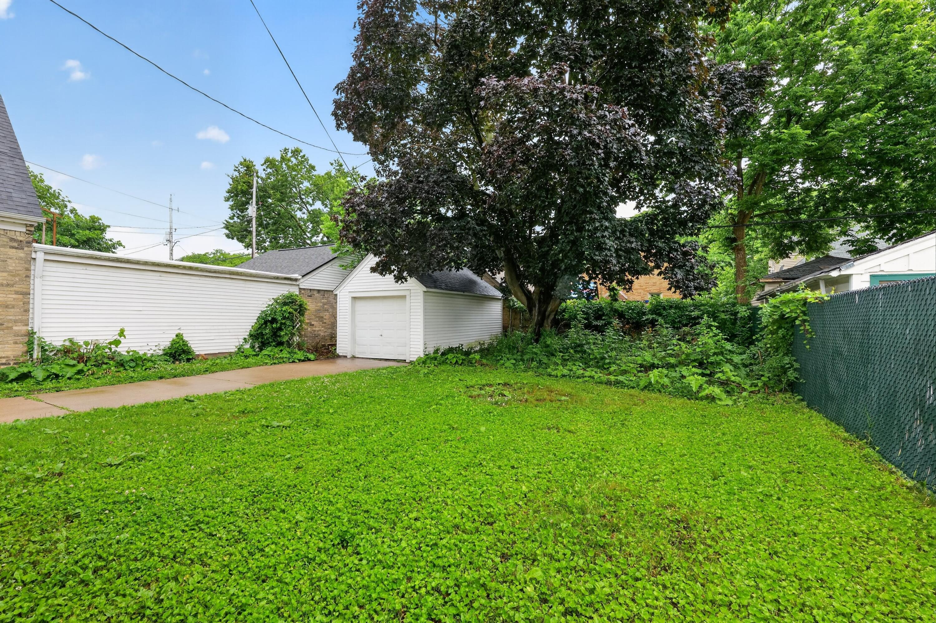4109 North 39th Street Milwaukee, WI 53216 - Photo 37 of 37 09_4109_N_39th_St-Exterior-8836