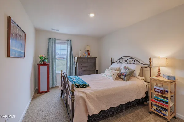 $399,900 | 936 Pampas Drive, Jonesborough, TN 37659