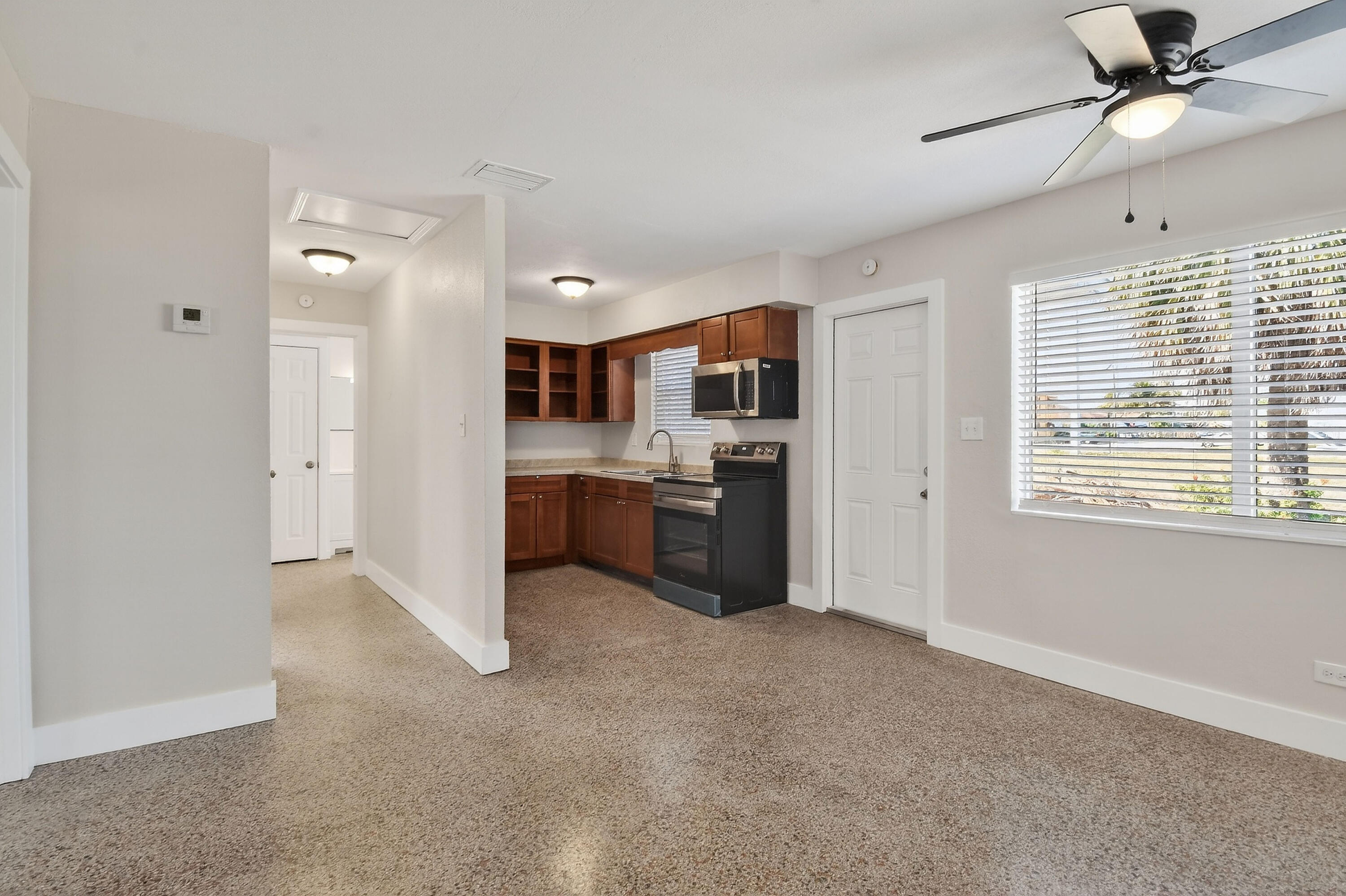 58 West 27th Street, Unit 1 Riviera Beach, FL 33404 - Photo 2 of 16 2