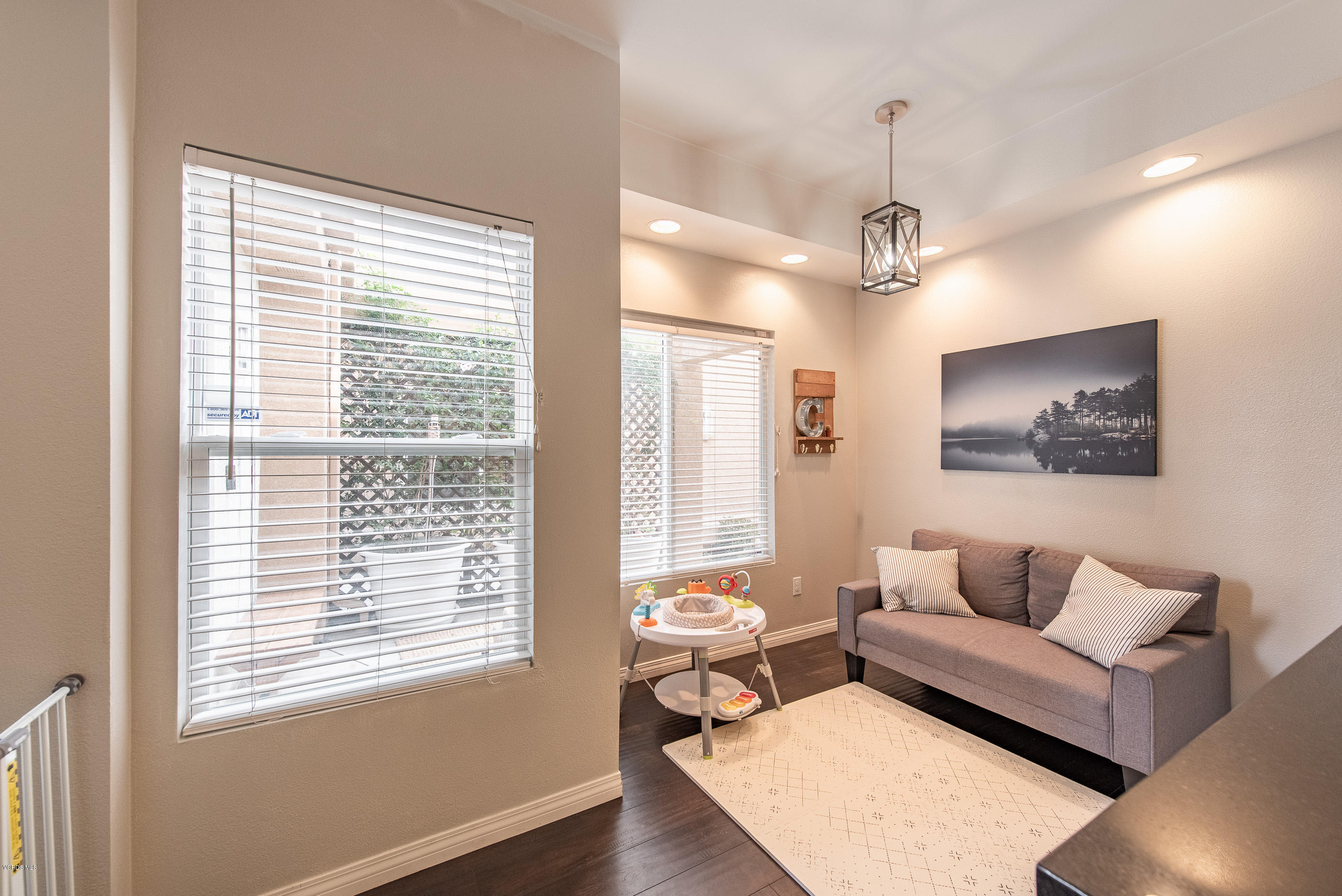 308 Hedge Row Lane, Unit B Simi Valley, CA 93065 - Photo 16 of 27 a living room with furniture and a window