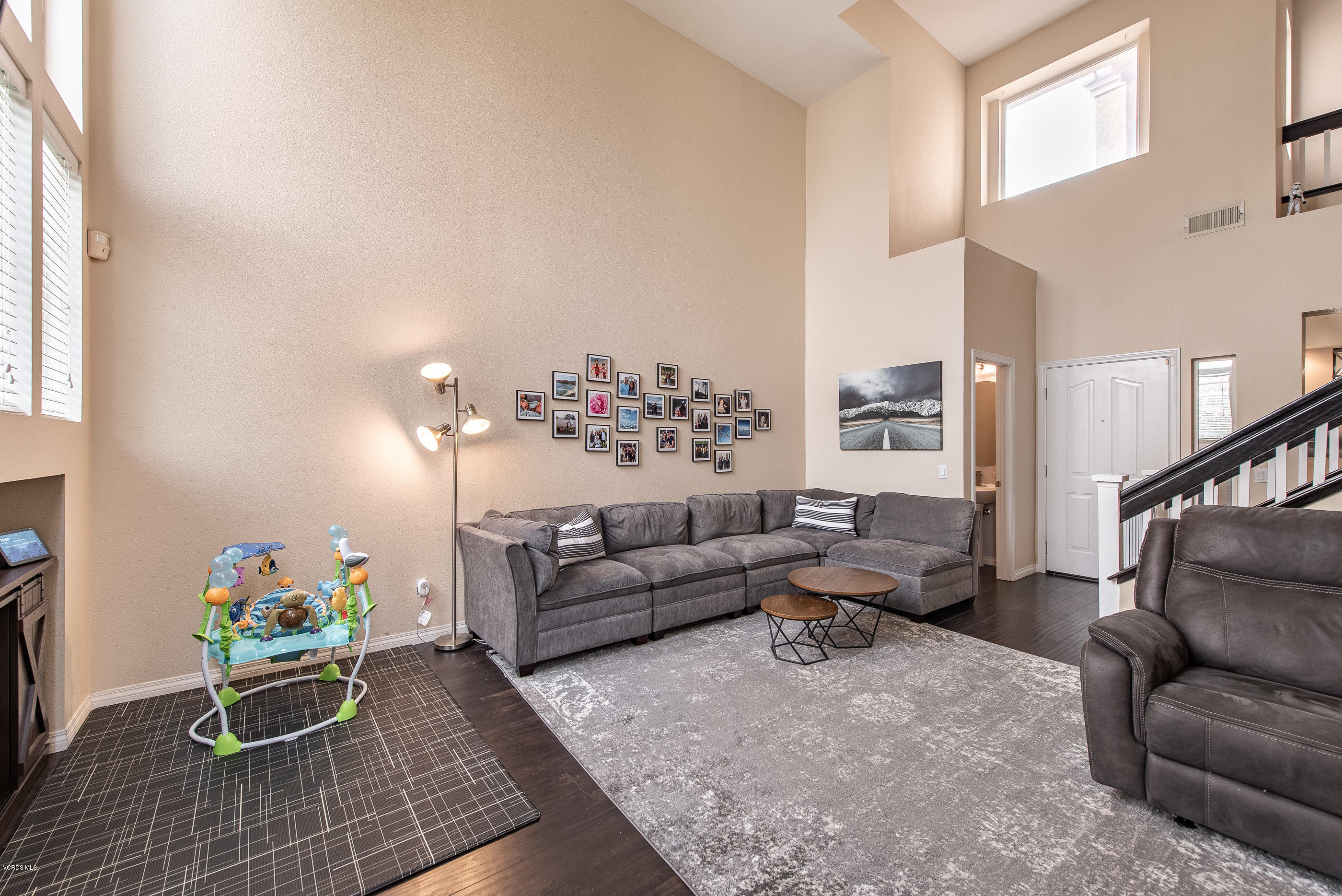 308 Hedge Row Lane, Unit B Simi Valley, CA 93065 - Photo 6 of 27 a living room with furniture and a couch