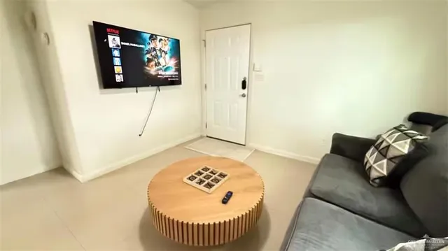 $800 | 515 Lotto Lane, Unit 2, Edinburg, TX 78541