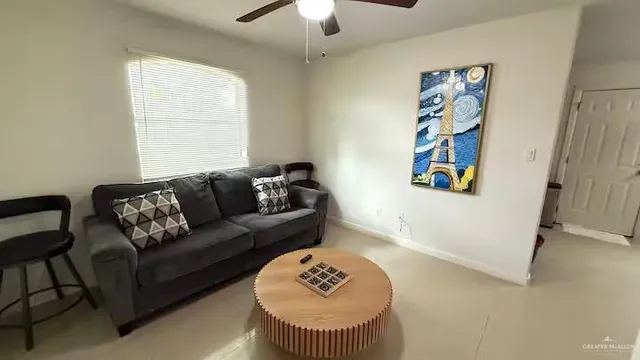 $800 | 515 Lotto Lane, Unit 2, Edinburg, TX 78541