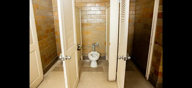 $799,000 | 9511 South Commercial Avenue, Chicago, IL 60617