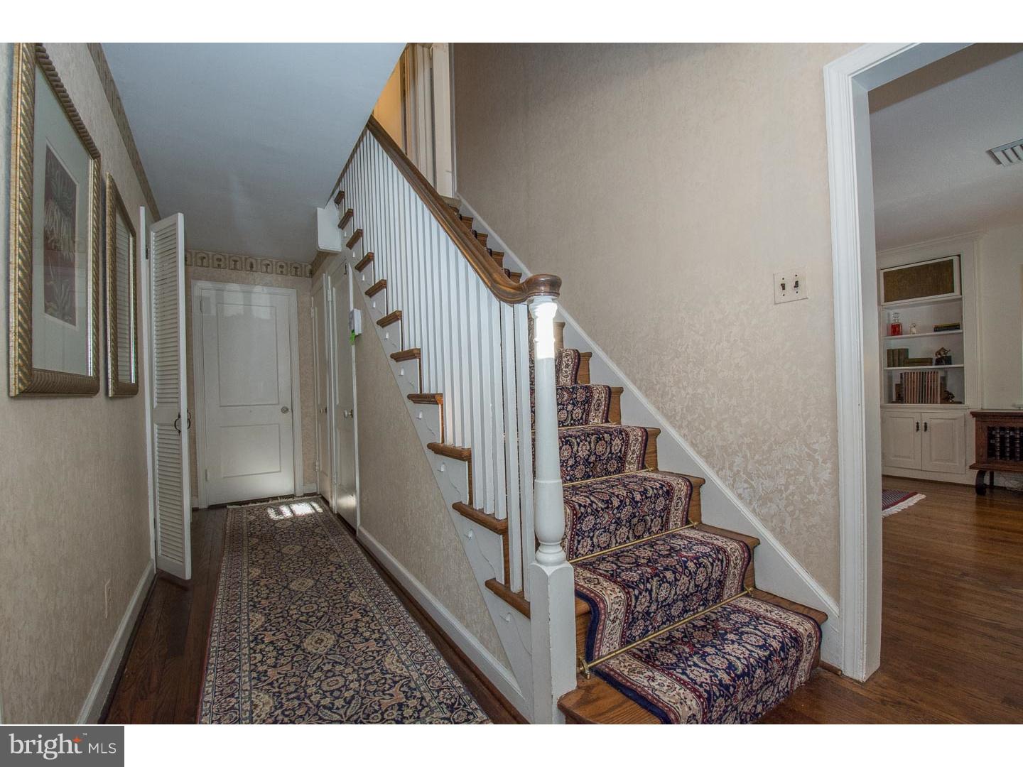 807 Wickfield Road Wynnewood, PA 19096 - Photo 3 of 25 Foyer