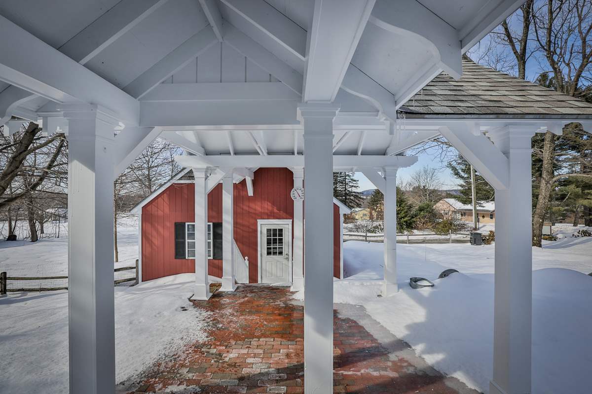 39 Seamans Road New London, NH 03257 - Photo 4 of 40
