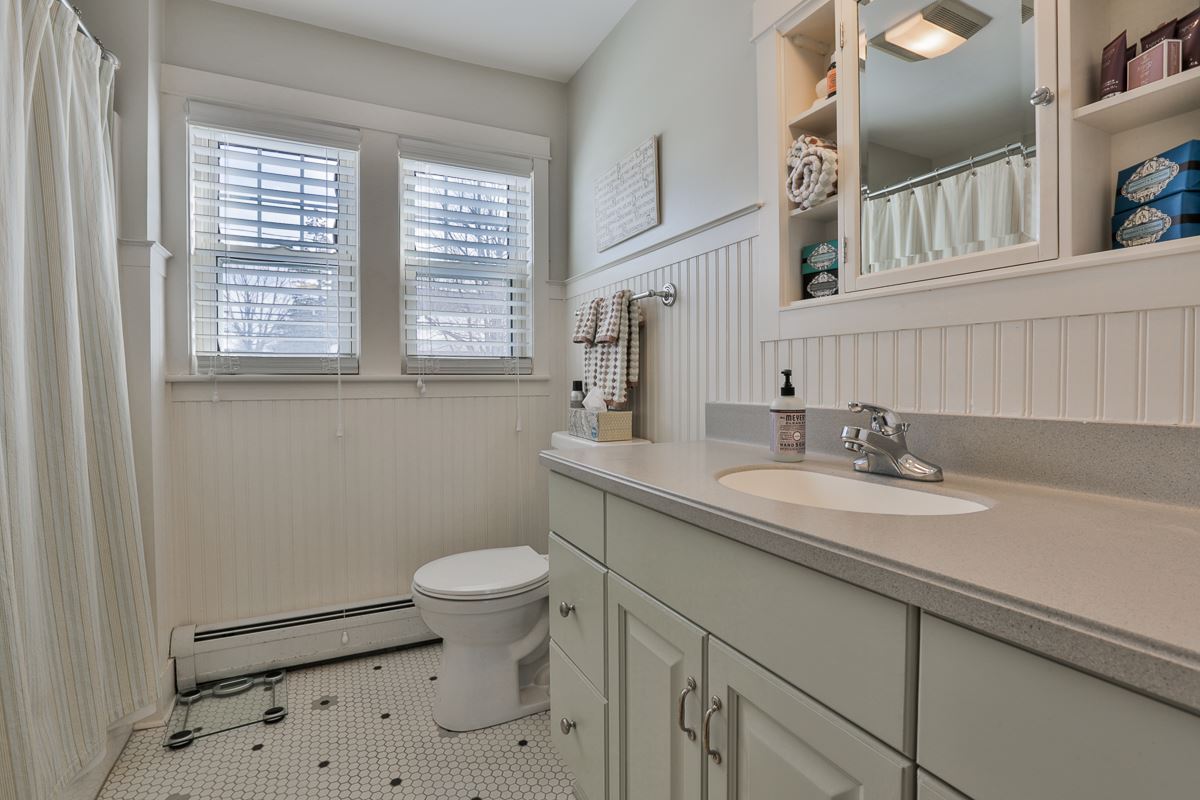 39 Seamans Road New London, NH 03257 - Photo 33 of 40