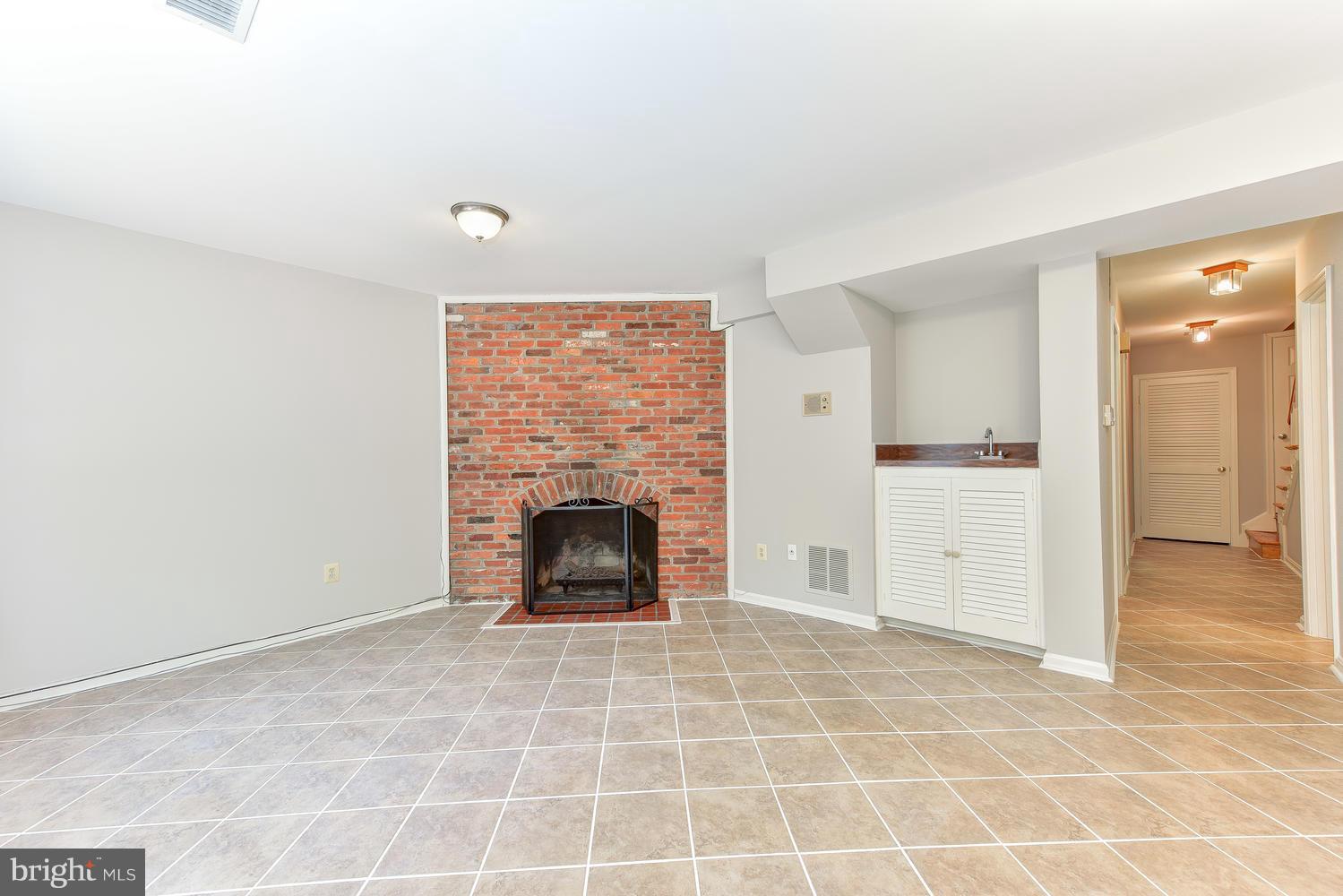 1159 Randolph Road McLean, VA 22101 - Photo 22 of 30 Family Room