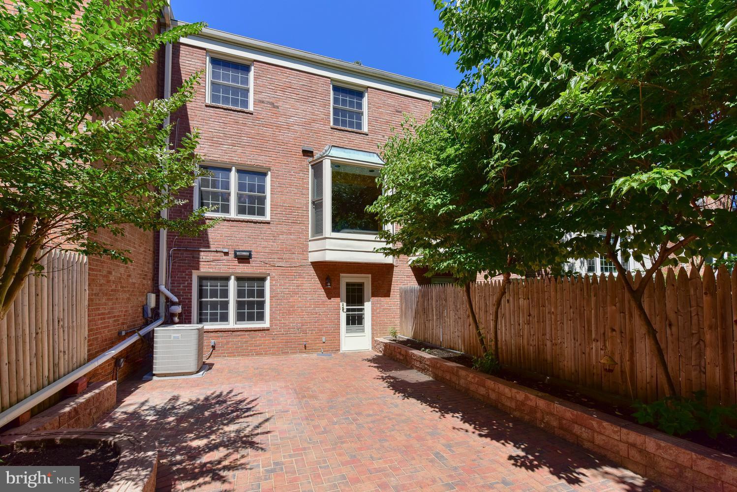 1159 Randolph Road McLean, VA 22101 - Photo 27 of 30 Exterior (Rear)