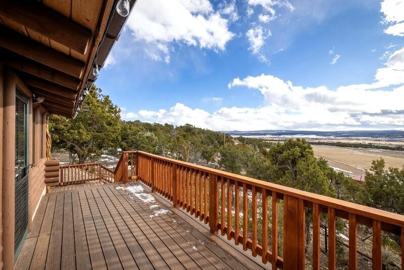 1391 North County Road Norwood, CO 81423 - Photo 14 of 34 a view of balcony with furniture