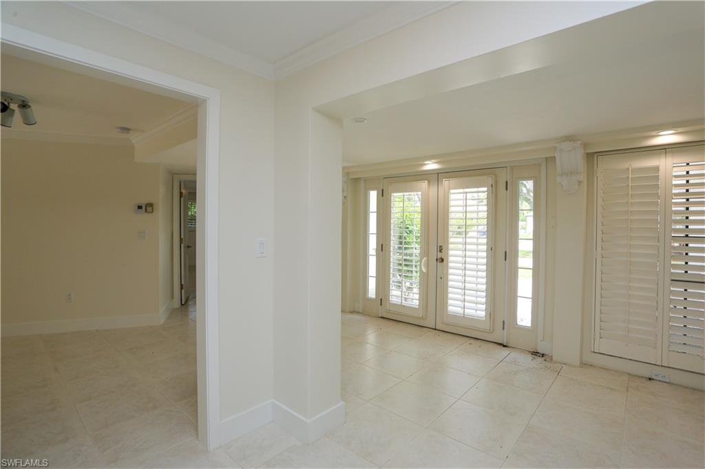 2901 Crayton Road Naples, FL 34103 - Photo 30 of 50
