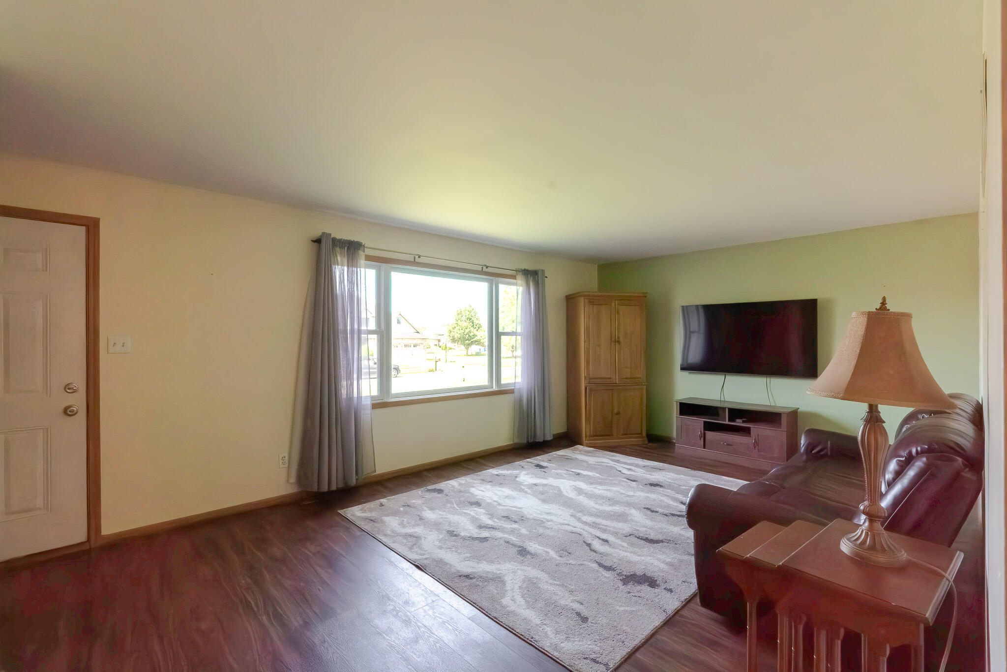 183 West 128th Avenue Crown Point, IN 46307 - Photo 6 of 26 2048x1366