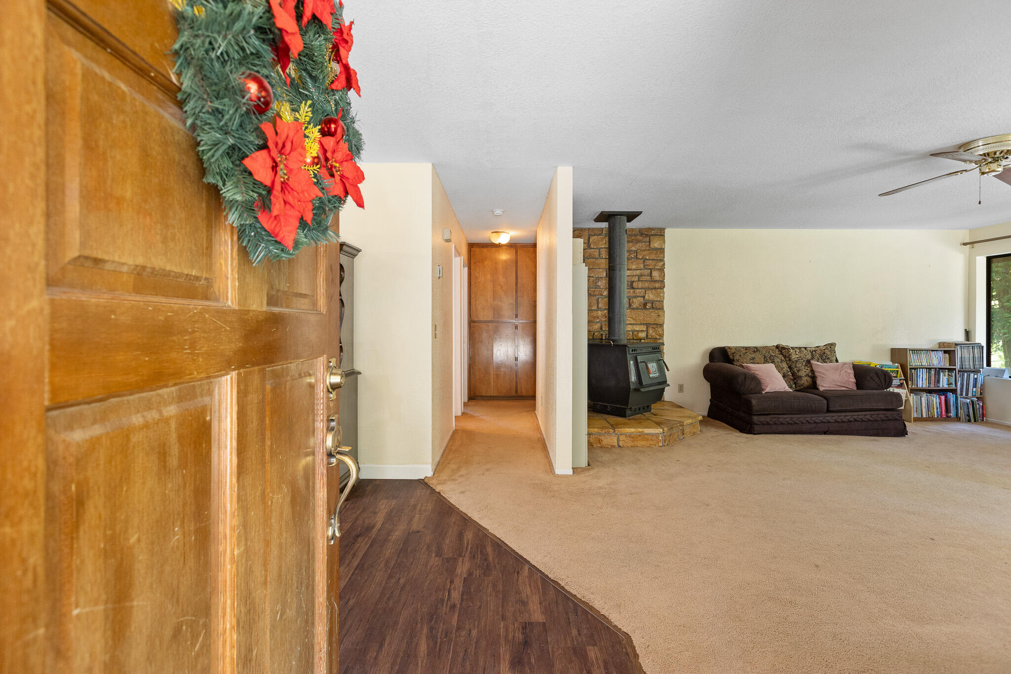 45000 Manter Meadow Road California Hot Springs, CA 93207 - Photo 7 of 38 11 Entering Home