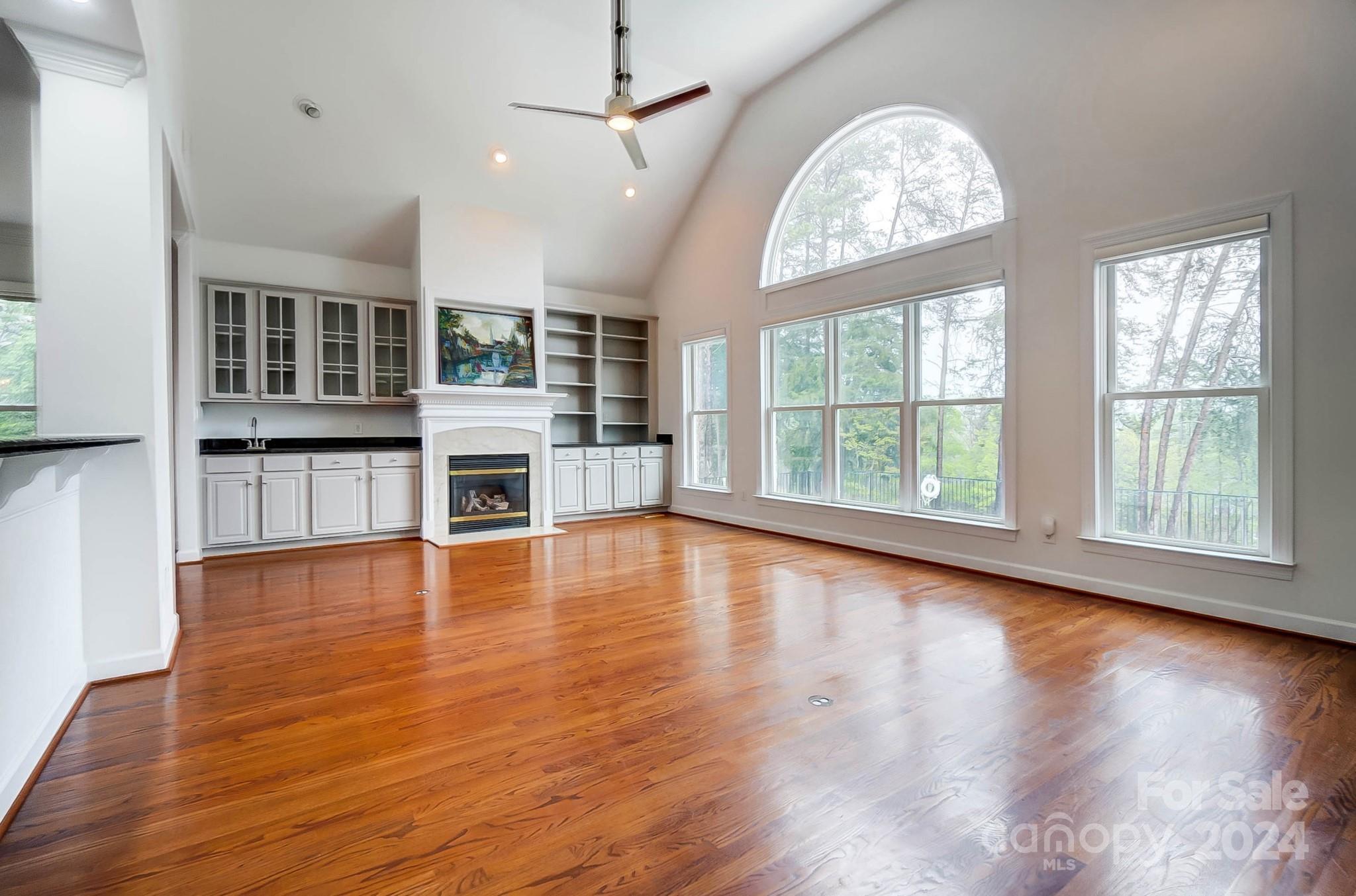 925 Linden Tree Lane, Unit 20 Tega Cay, SC 29708 - Photo 8 of 42 Gallery Image 8