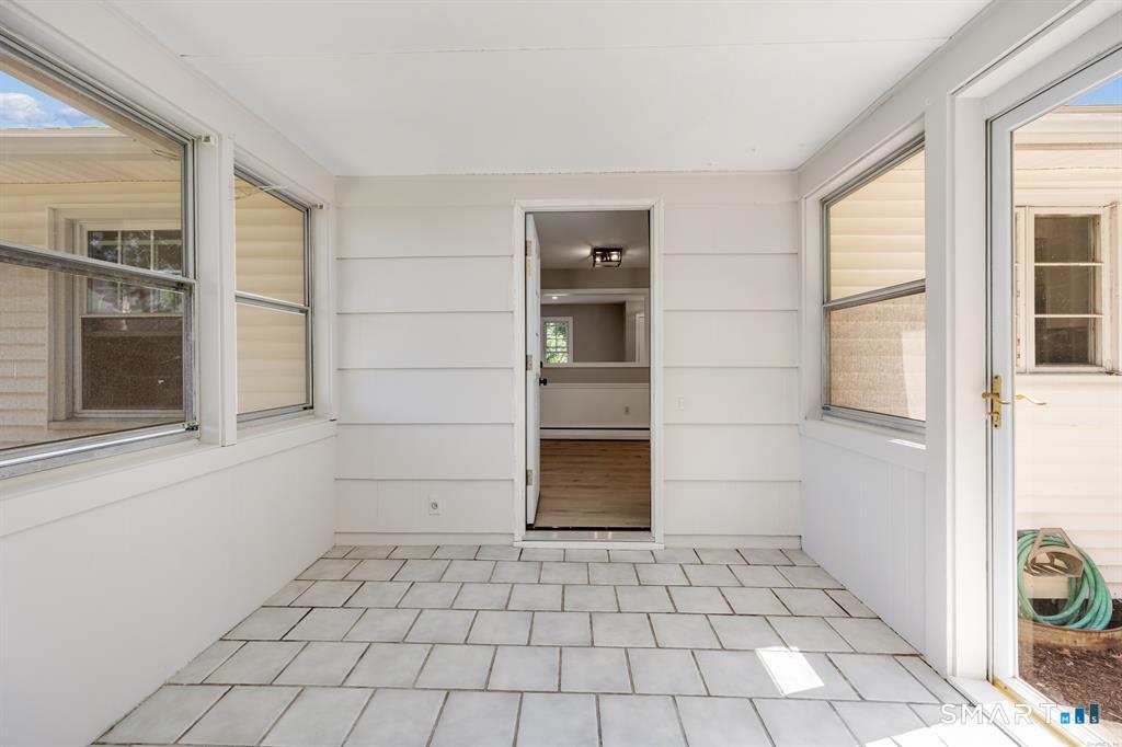 32 Kaynor Drive Waterbury, CT 06708 - Photo 5 of 23