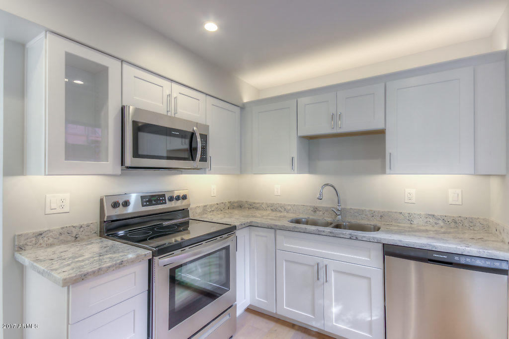 142 East Coronado Road, Unit 32 Phoenix, AZ 85004 - Photo 10 of 33 Kitchen (3)-SMALL