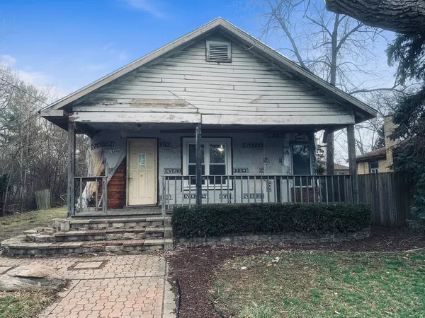$30,900 | 14808 Turlington Avenue, Harvey, IL 60426