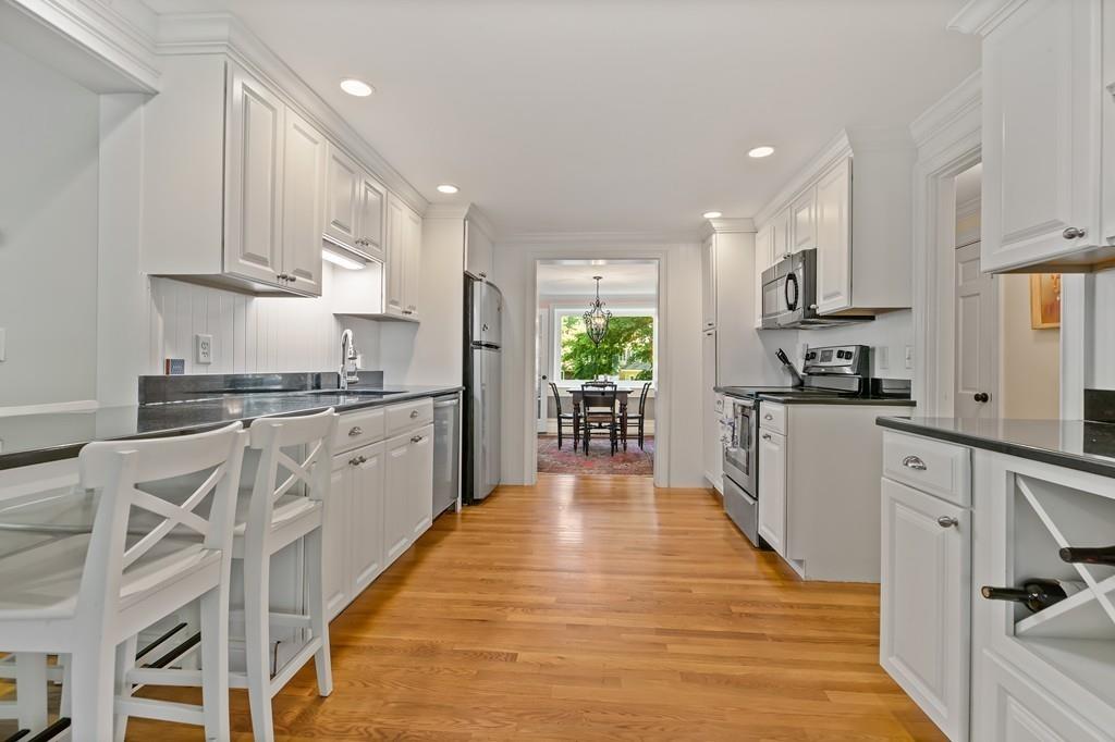 36 Jerusalem Road Cohasset, MA 02025 - Photo 5 of 42 Gallery Image 5