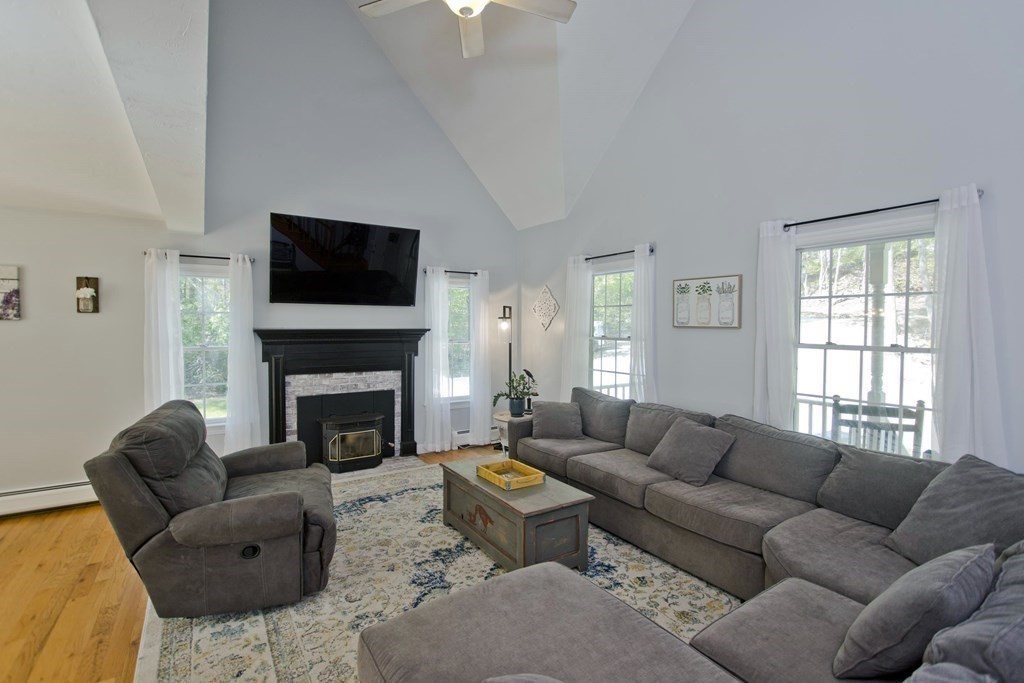 108 Town Farm Road Brookfield, MA 01506 - Photo 3 of 42