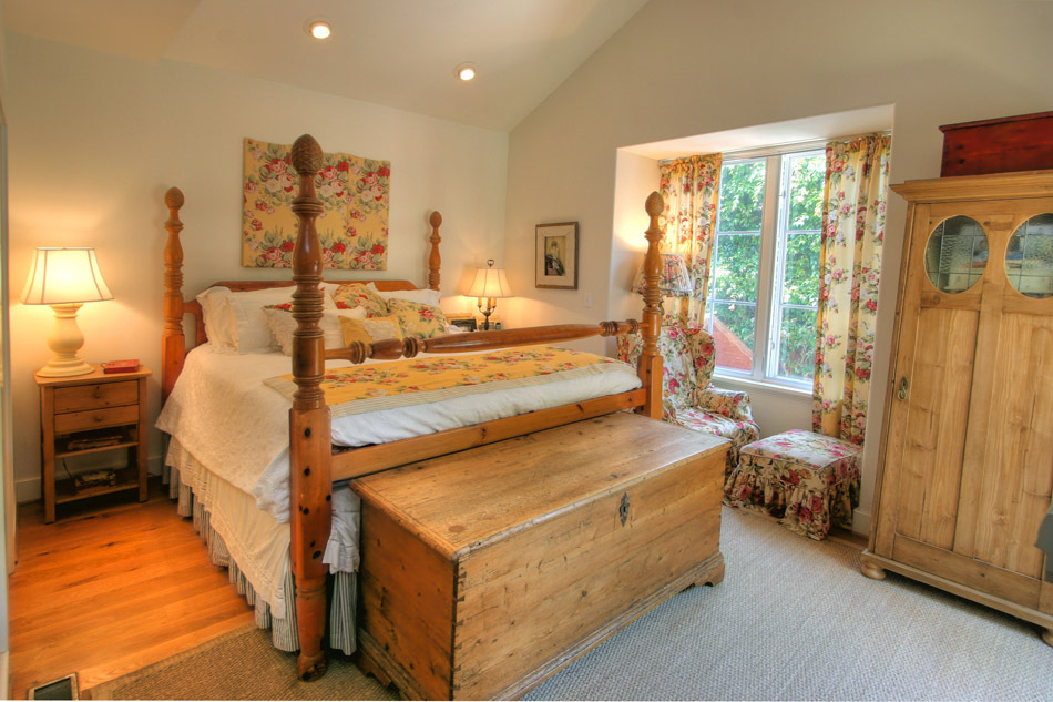 417 Seaview Road Santa Barbara, CA 93108 - Photo 3 of 19 Master Bedroom