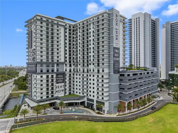 $5,163 | 16395 Biscayne Boulevard, Unit 1524, North Miami Beach, FL 33160