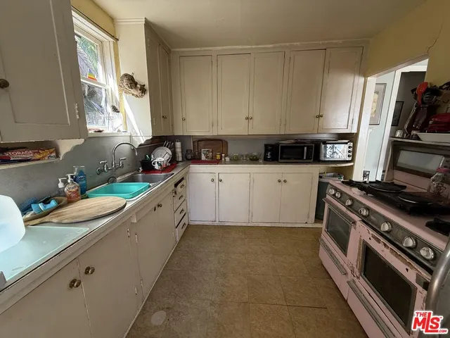 a view of outdoor space