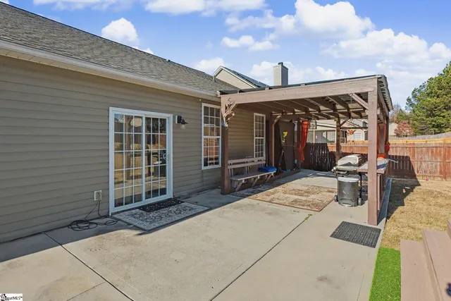 $349,900 | 4 Greenbranch Way, Simpsonville, SC 29680