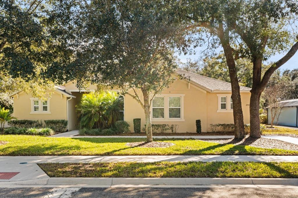 2709 Tree Meadow Loop Apopka, FL 32712 - Photo 27 of 31 a view of outdoor space yard and swimming pool
