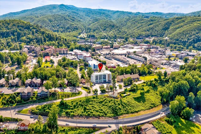 $360,000 | 354 East Holly Ridge Road, Unit STE 605, Gatlinburg, TN 37738
