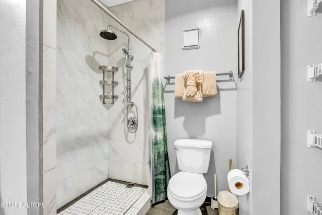 $360,000 | 354 East Holly Ridge Road, Unit STE 605, Gatlinburg, TN 37738