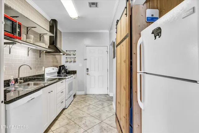 $360,000 | 354 East Holly Ridge Road, Unit STE 605, Gatlinburg, TN 37738