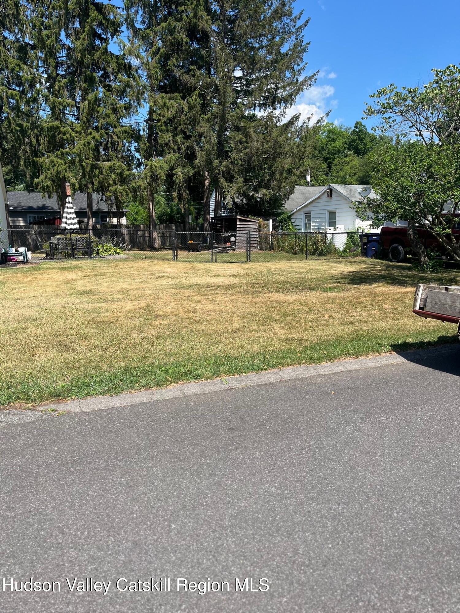 1067 Codwise Street Kingston, NY 12401 - Photo 3 of 34 IMG_7460