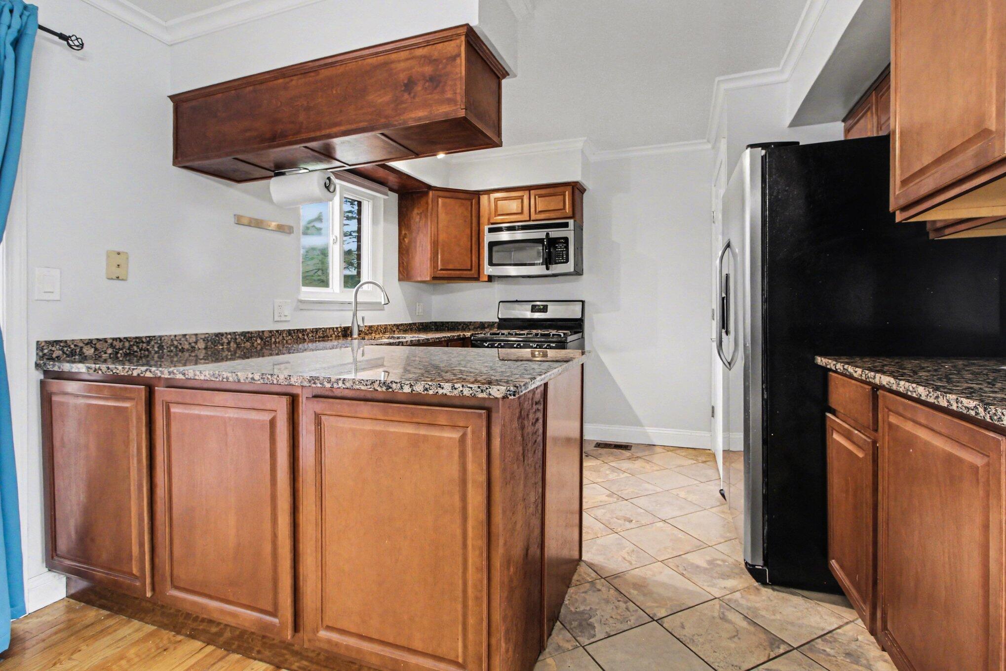 3026 Williamsburg Road Ann Arbor, MI 48108 - Photo 11 of 29 011_file_9763