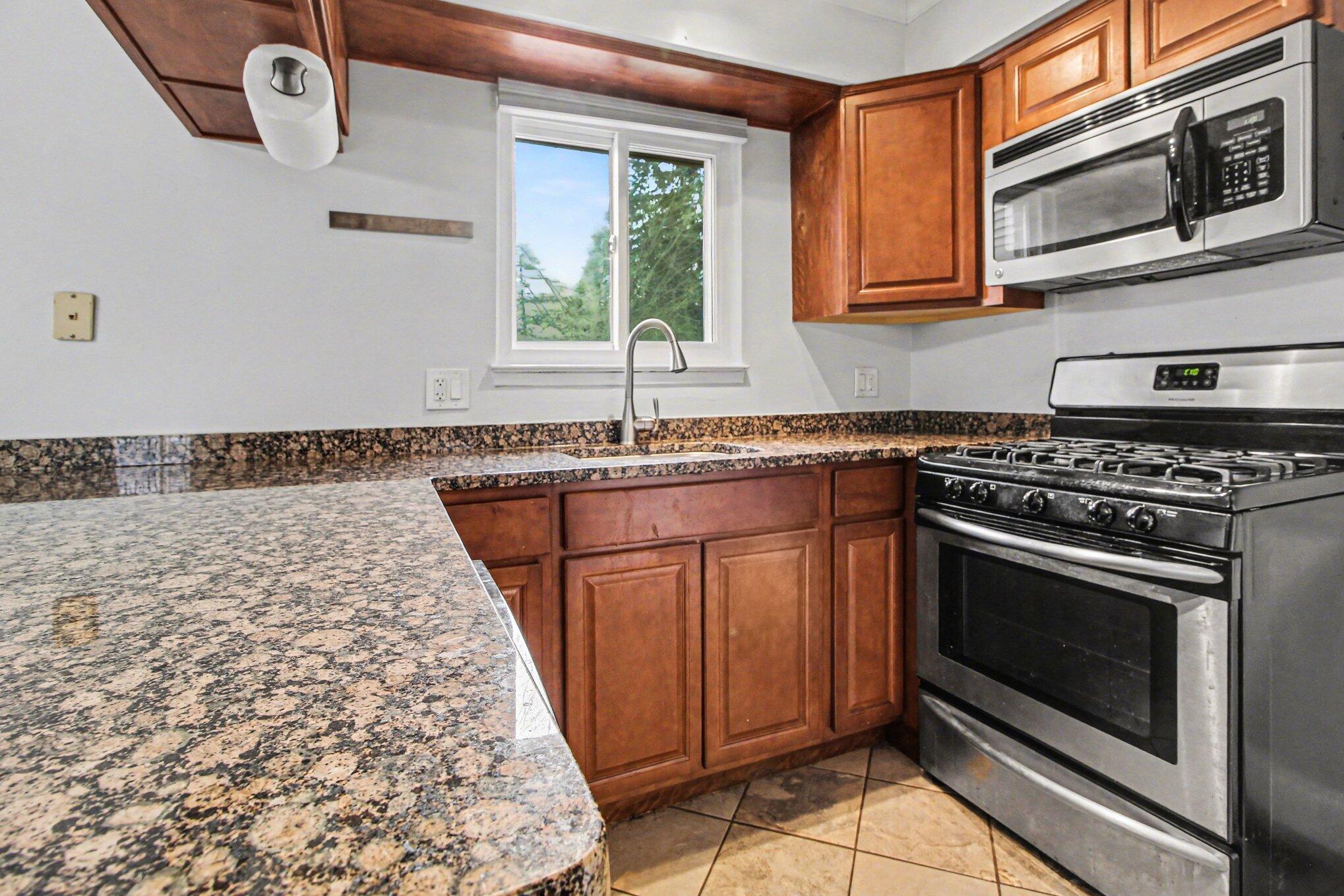 3026 Williamsburg Road Ann Arbor, MI 48108 - Photo 12 of 29 012_file_3609