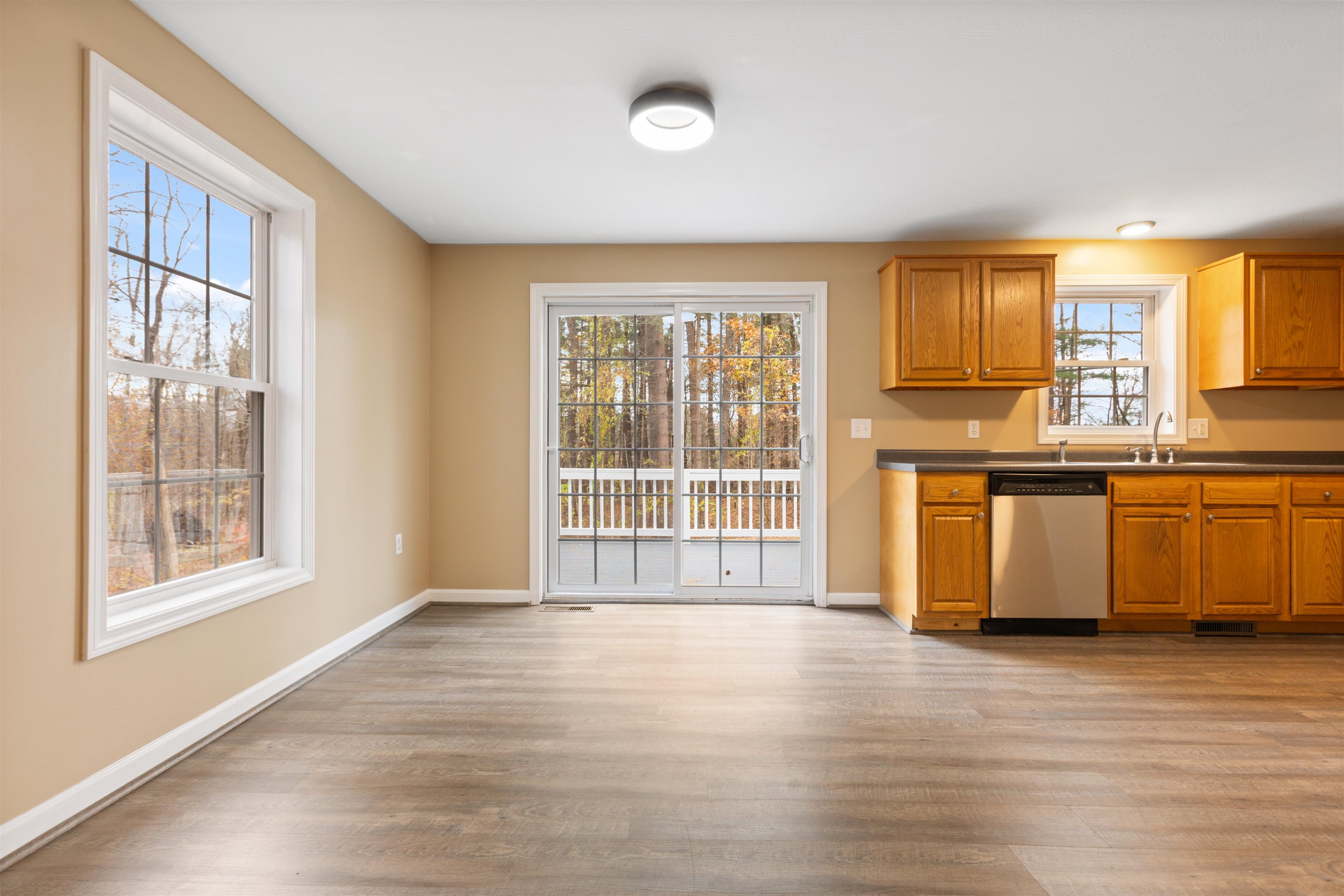 107 A Gilcreast Road, Unit A Londonderry, NH 03053 - Photo 6 of 23 Gallery Image 6