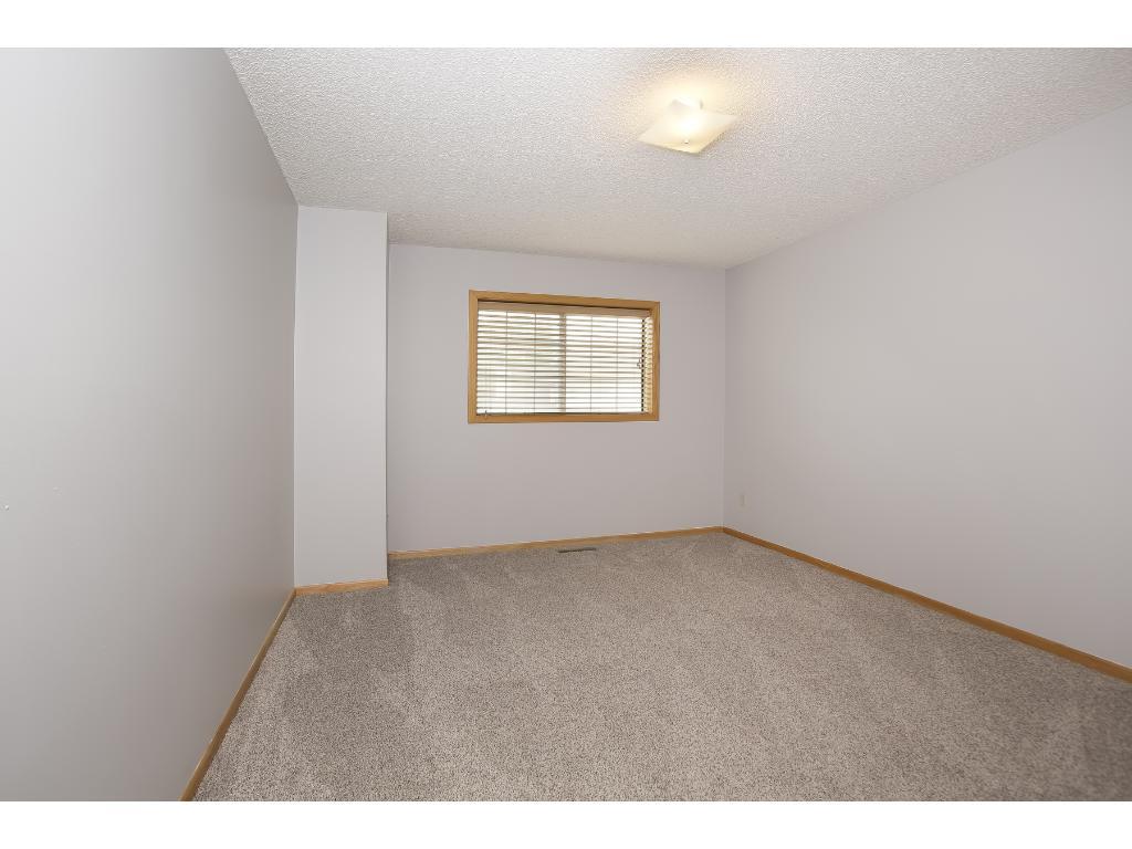12819 Edgewater Path Apple Valley, MN 55124 - Photo 13 of 18 Gallery Image 13