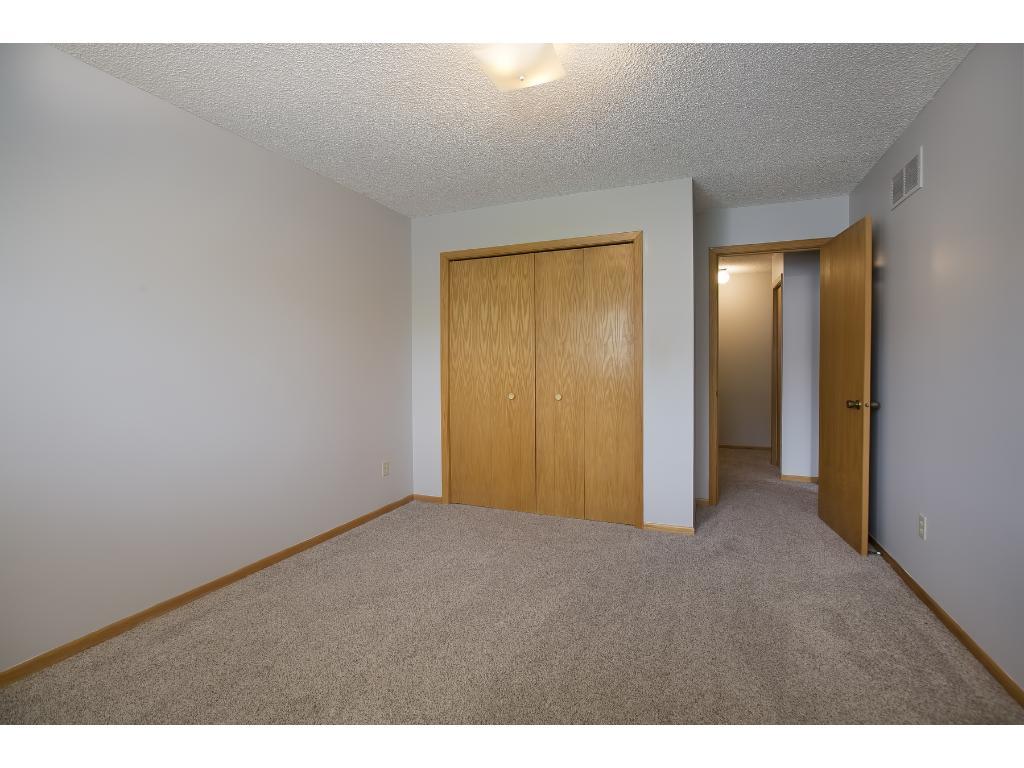 12819 Edgewater Path Apple Valley, MN 55124 - Photo 14 of 18 Gallery Image 14