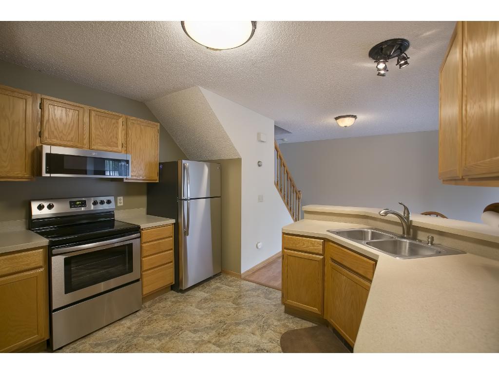 12819 Edgewater Path Apple Valley, MN 55124 - Photo 7 of 18 Gallery Image 7
