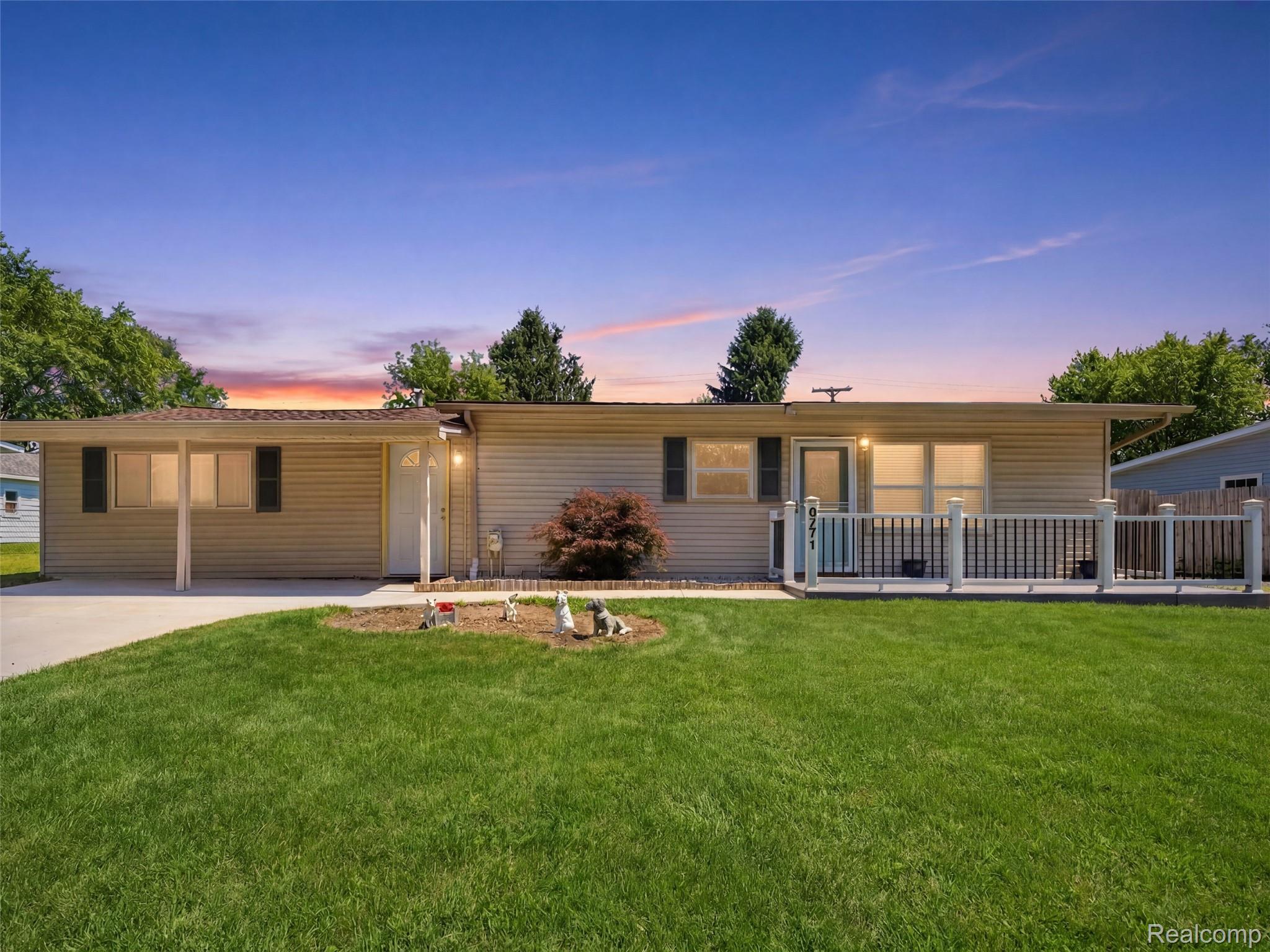 6271 Stephen Brighton, MI 48116 - Photo 1 of 28 Welcome to 6271 Stephen!