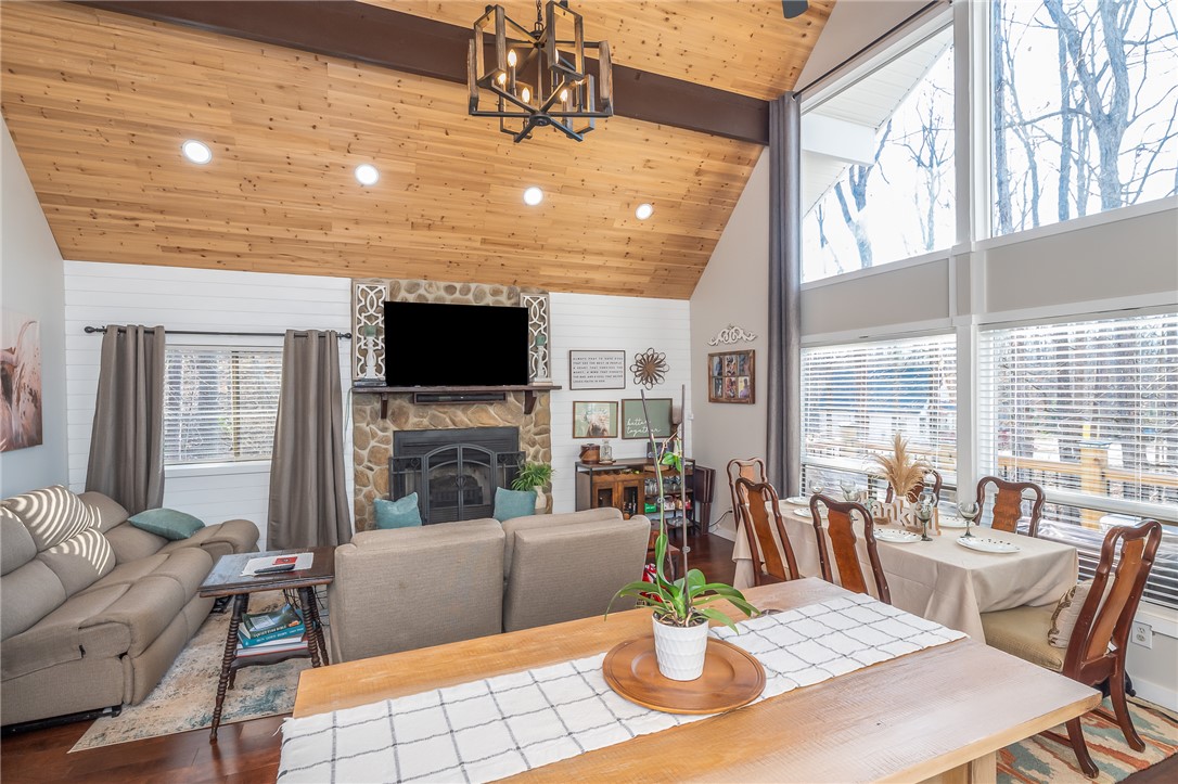 200 North Foxglove Road Westminster, SC 29693 - Photo 2 of 31 Gallery Image 2