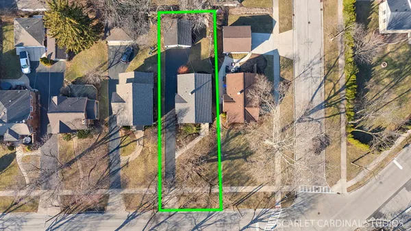 $549,000 | 882 Hillside Avenue, Glen Ellyn, IL 60137