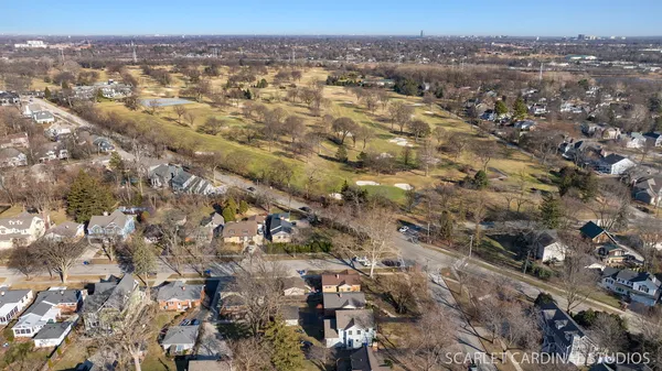 $549,000 | 882 Hillside Avenue, Glen Ellyn, IL 60137