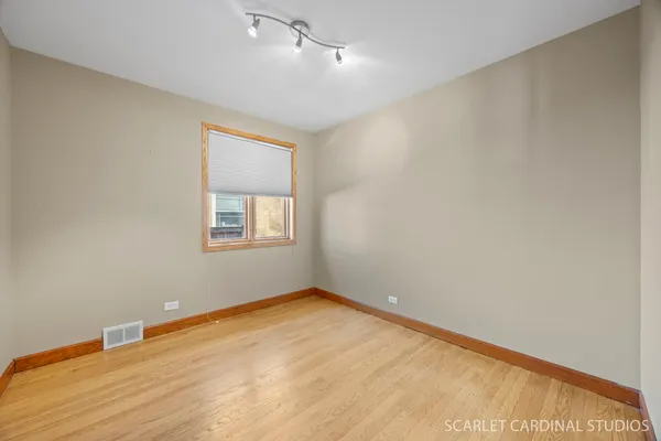 $549,000 | 882 Hillside Avenue, Glen Ellyn, IL 60137