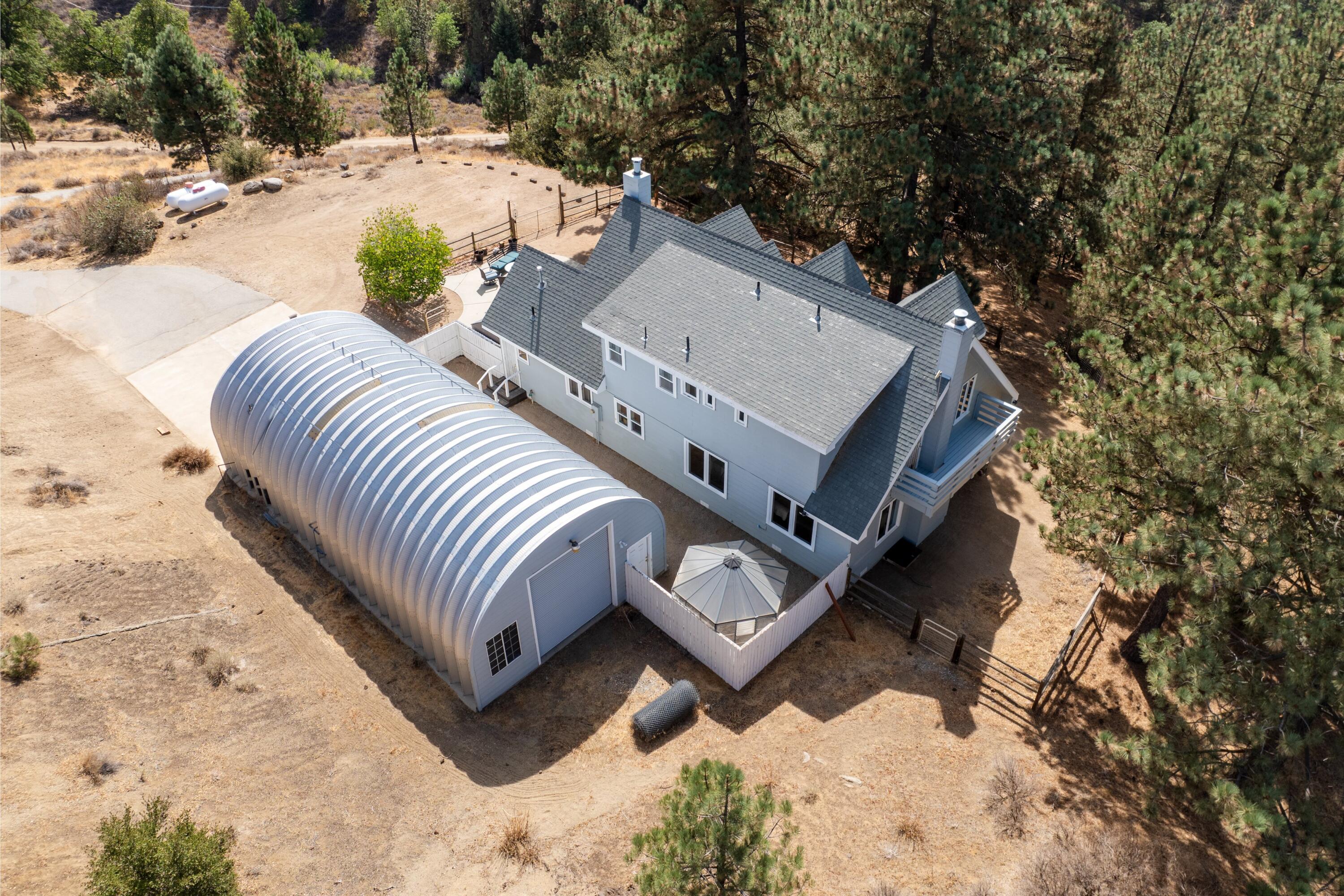 16930 Grindelwald Drive Tehachapi, CA 93561 - Photo 2 of 45 a view of balcony with furniture