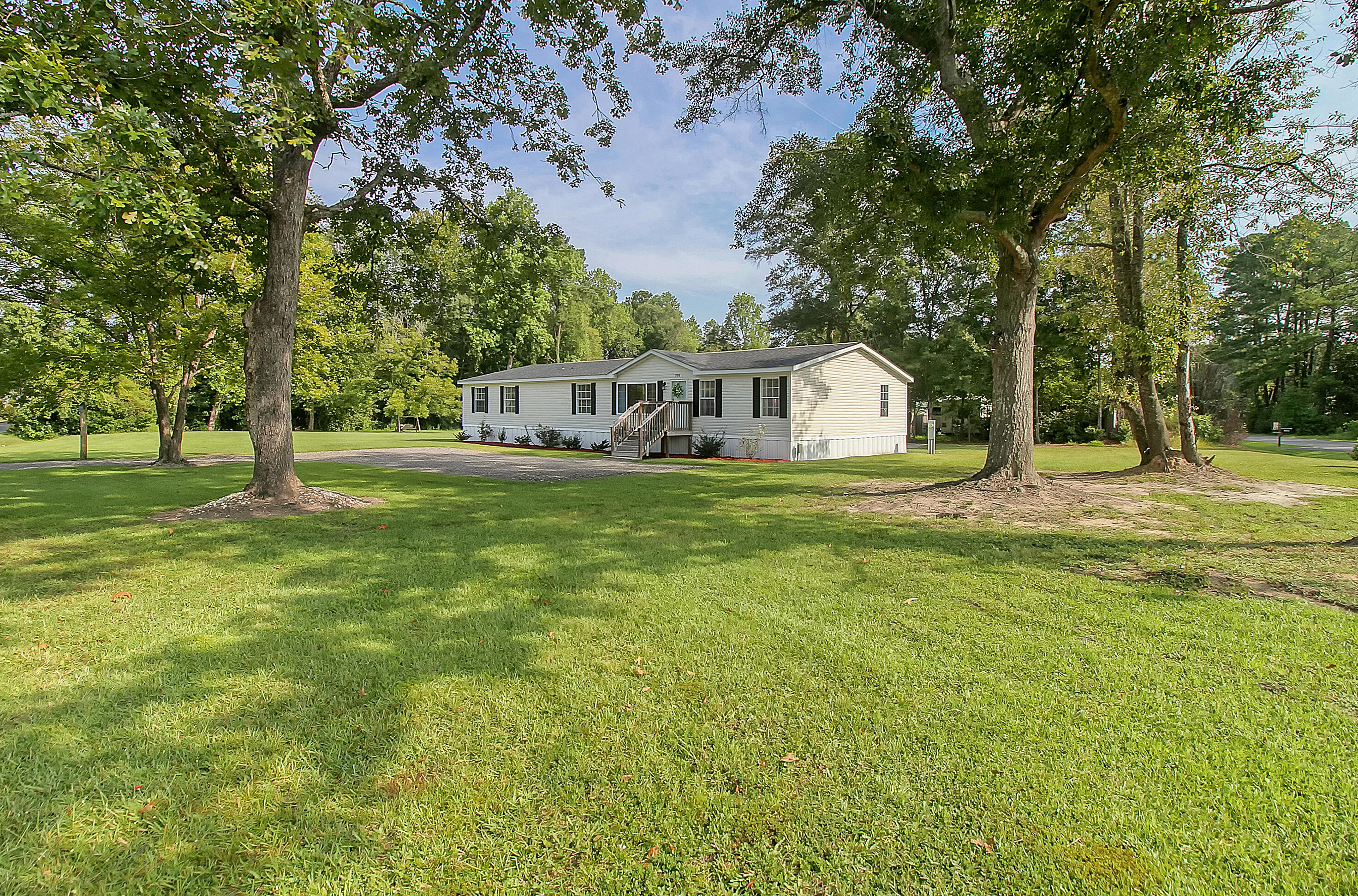 706 Gants Road Moncks Corner, SC 29461 - Photo 10 of 47 04. 706 Gants Rd Moncks Corner SC 29461_